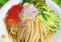 Cold Chinese noodles with sesame sauce