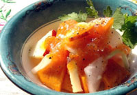 ベジタリアン料理レシピ（洋食）柿とりんごと大根のサラダ