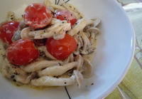 ベジタリアン料理レシピ（洋食）しめじとトマトのバジル風味